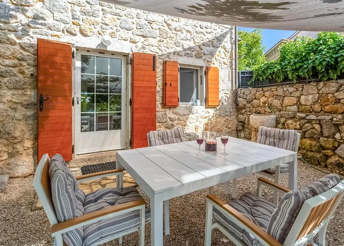 Pet Friendly In With Wifi Brzac