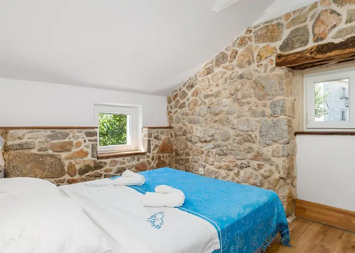 Pet Friendly In With Wifi Brzac