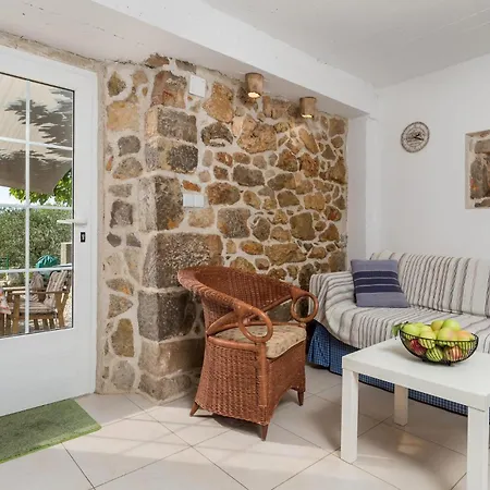 Pet Friendly In With Wifi * Brzac