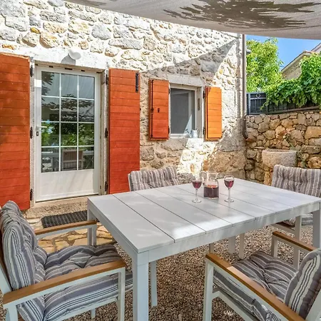 Pet Friendly In With Wifi Brzac