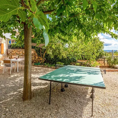 Сasa de vacaciones Pet Friendly In With Wifi Brzac